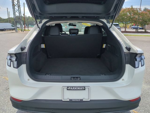 Used 2024 White Ford Select image 30