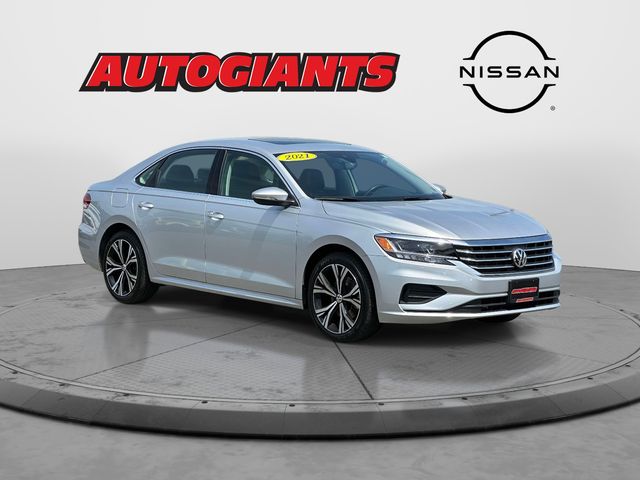 Reflex Silver Metallic 2021 Volkswagen Passat 2.0T SE FWD Sedan Front-Wheel Drive 6-Speed Automatic
