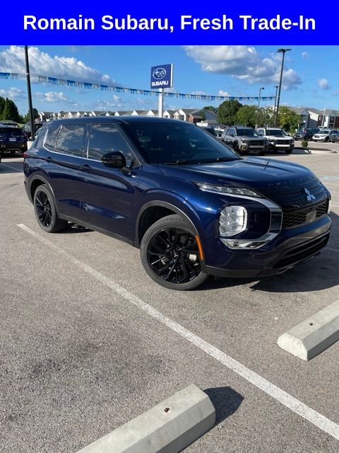 Blue 2022 Mitsubishi Outlander SUV / Crossover All-Wheel Drive Continuously Variable Transmission