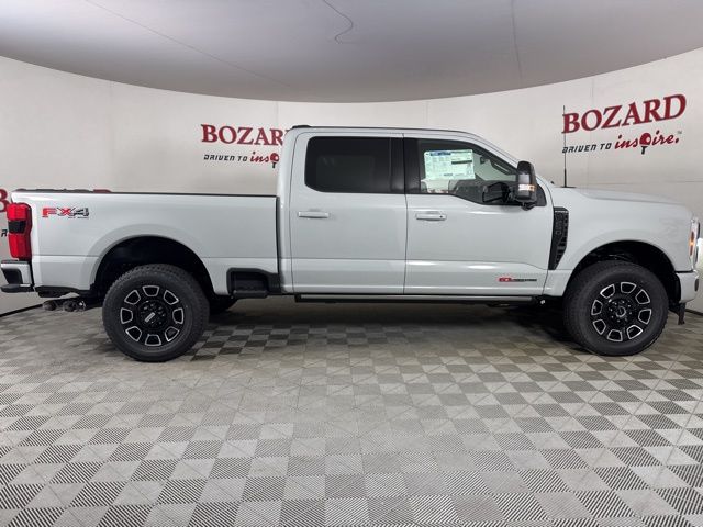 2025 Avalanche Ford Super Duty F-250 SRW Platinum 4X4 Truck