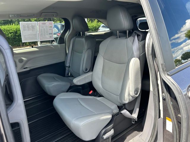 Used 2024 Toyota Sienna Van