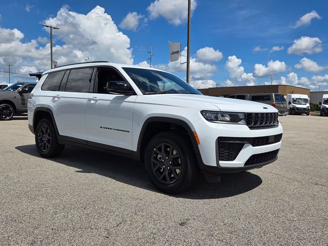 2027 Jeep Grand Cherokee L Laredo Altitude