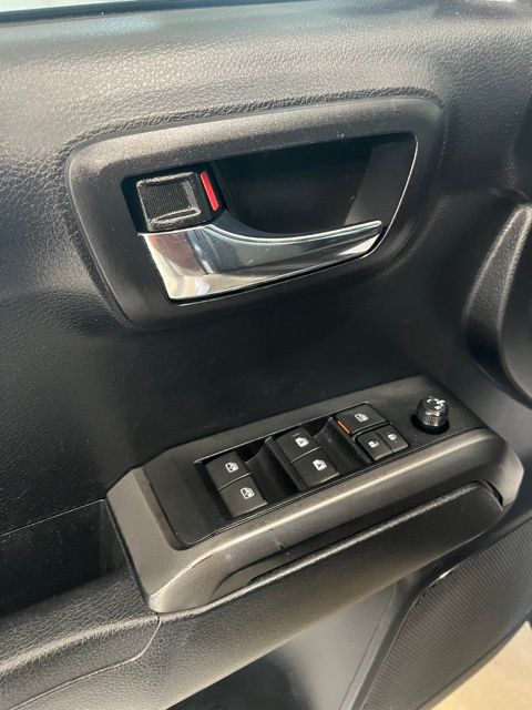 2020 Toyota Tacoma TRD Sport photo