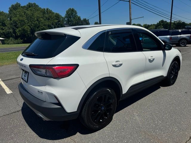 Used 2022 White Ford SE image 8