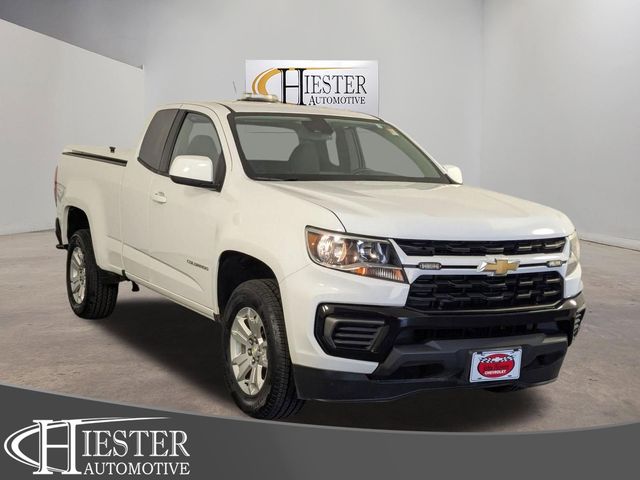 Summit White 2022 Chevrolet Colorado LT Extended Cab RWD Pickup Truck 4X2 6-Speed Automatic