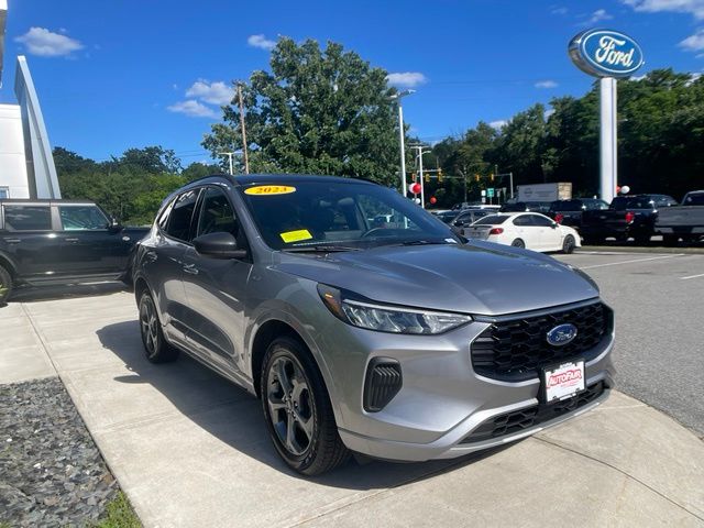 Silver Metallic 2023 Ford Escape ST-Line AWD SUV / Crossover All-Wheel Drive 8-Speed Automatic