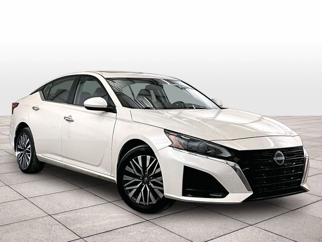 2023 Nissan Altima 2.5 SV White at John Sisson Motors