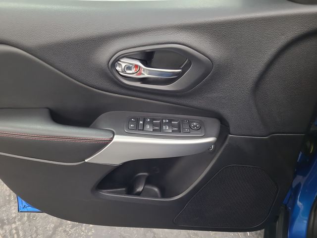 2018 – Jeep – Cherokee