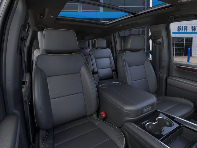 2025 Chevrolet Suburban Premier photo