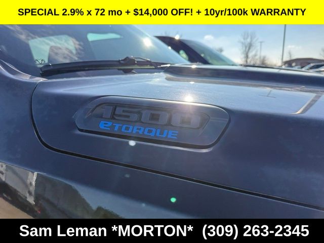 View vehicle photo 6