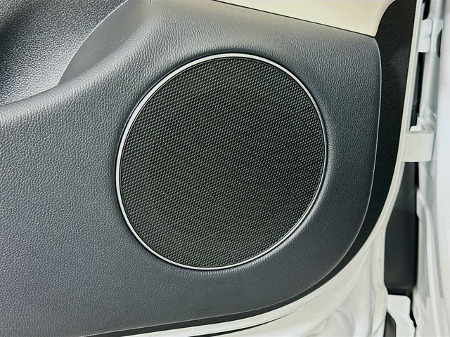 Thumbnail: 2026 Genesis GV70 - 19