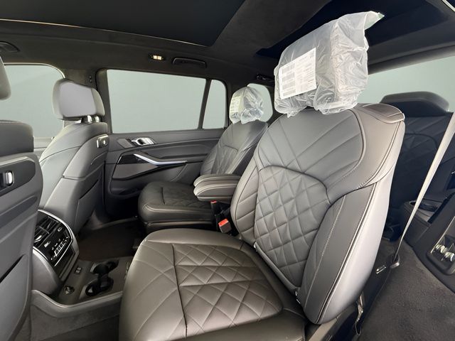 2026 BMW X7 40i - Photo 30
