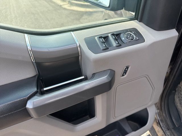 Used 2018 Red Ford XLT image 9