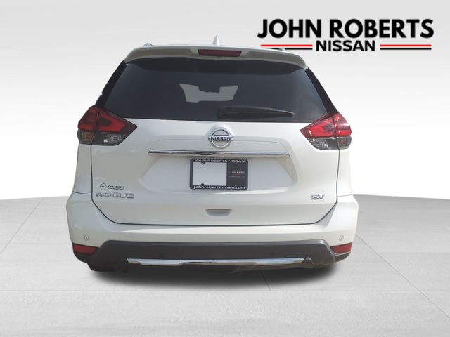 2020 Nissan Rogue SV 14