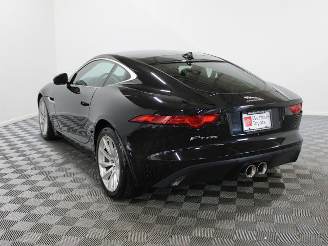 Used 2017 Ultimate Black Metallic Jaguar Premium image 4