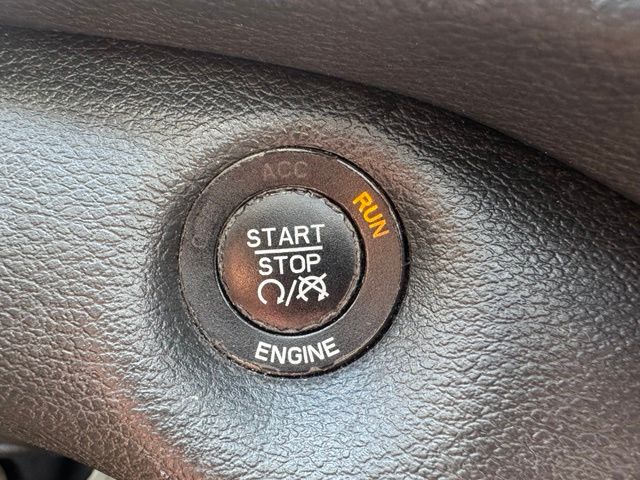 Used 2016 Silver Jeep Limited image 29
