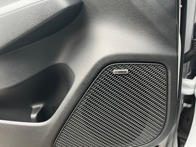 MitsubishiOutlander13