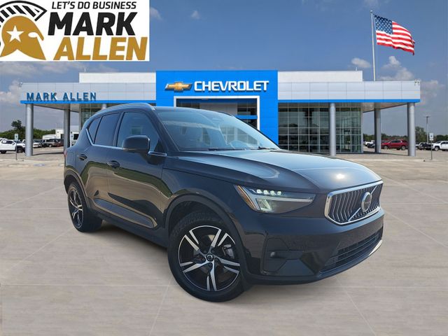 2023 Volvo XC40 B5 Plus Bright Theme AWD