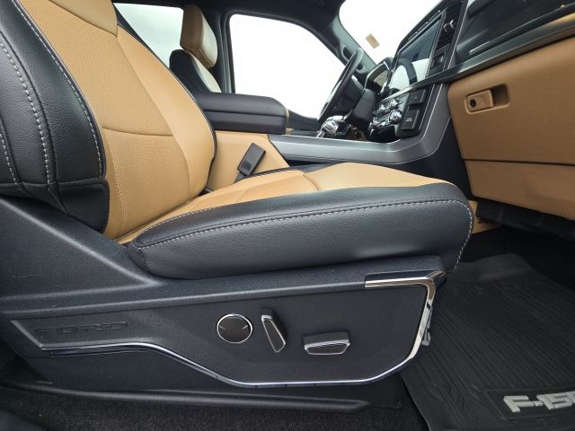 2023 Ford F-150 Lariat:45410B