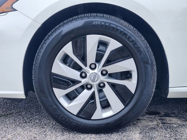 2025 Nissan Altima 2.5 S White at Durrett Motor Company