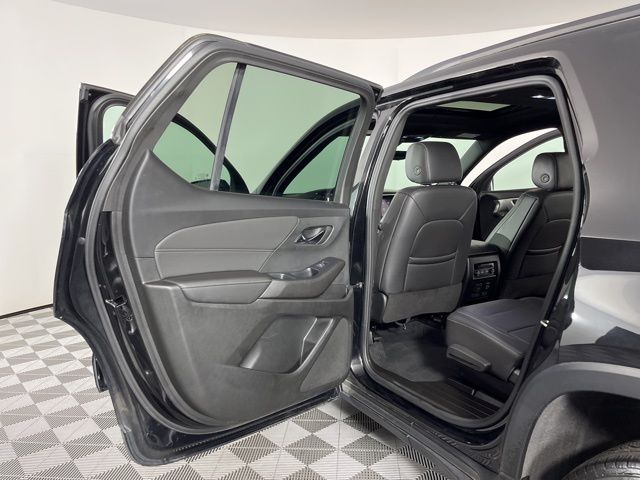 2022 Mosaic Black Metallic Chevrolet Traverse LT Leather AWD SUV