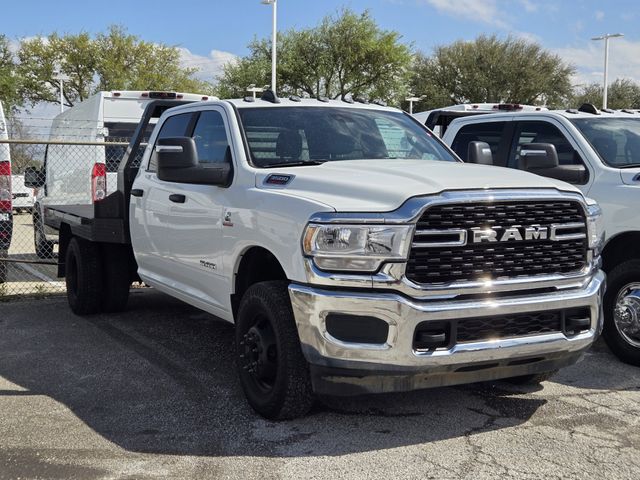2024 RAM 3500 Chassis SLT Crew Cab LB DRW 4WD