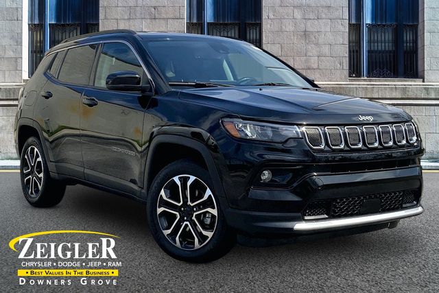 Diamond Black Crystal Pearlcoat 2022 Jeep Compass SUV / Crossover Four-Wheel Drive 9-Speed Automatic