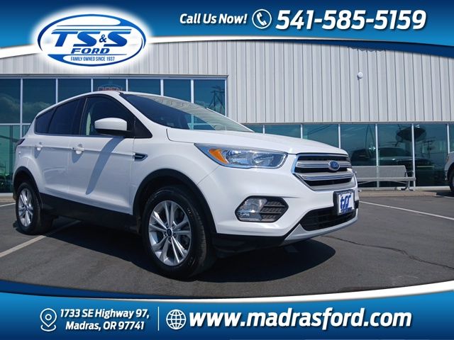 Oxford White 2019 Ford Escape SUV / Crossover All-Wheel Drive 6-Speed Automatic