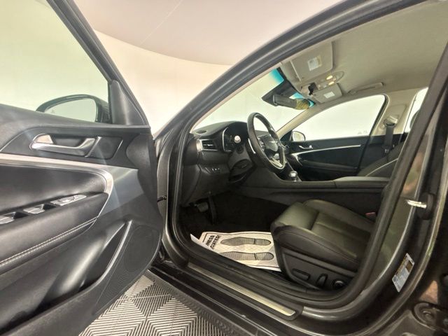 Used 2025 Genesis G70 Sedan