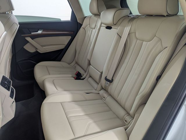 used 2024 Audi Q5 e car