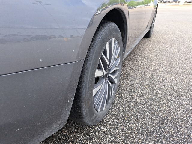 Used 2024 Gray Nissan 2.5 SV image 5