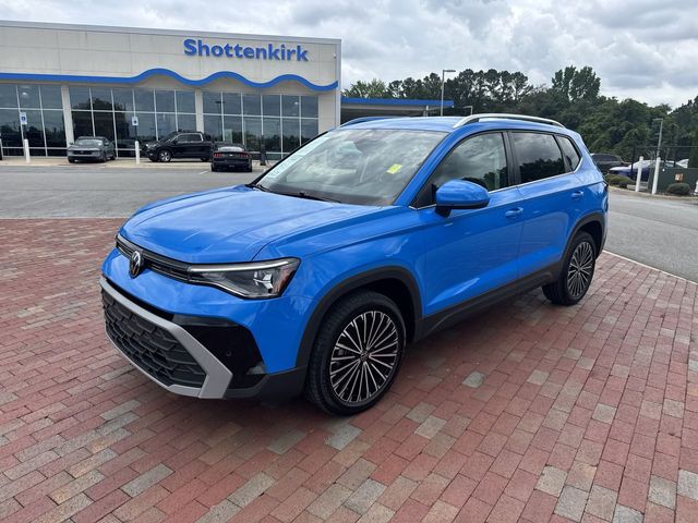 2025 Volkswagen Taos SE