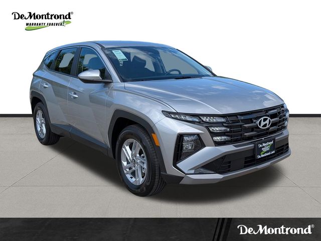 2026 Hyundai Tucson SE Silver at DeMontrond Gulf Freeway