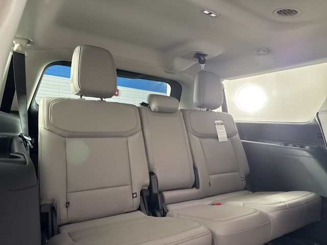 2025 Star White Metallic Tri-Coat Ford Expedition Max RWD SUV