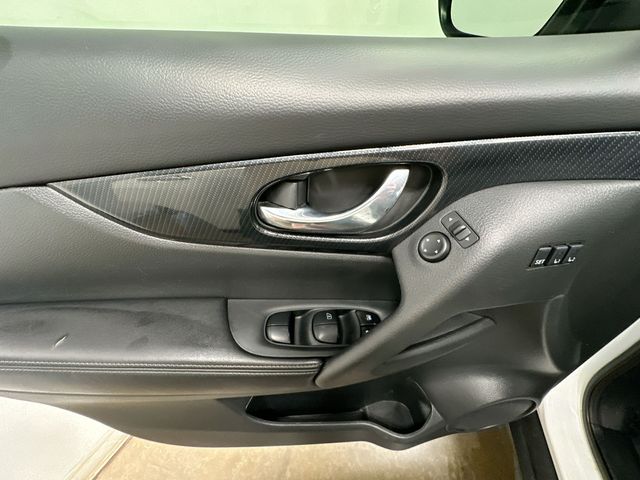 2019 Nissan Rogue SL White at Subaru and VW of Moon Township