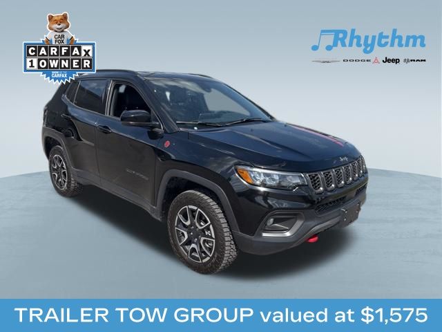 Diamond Black Crystal Pearlcoat 2024 Jeep Compass Trailhawk 4WD SUV / Crossover Four-Wheel Drive 8-Speed Automatic