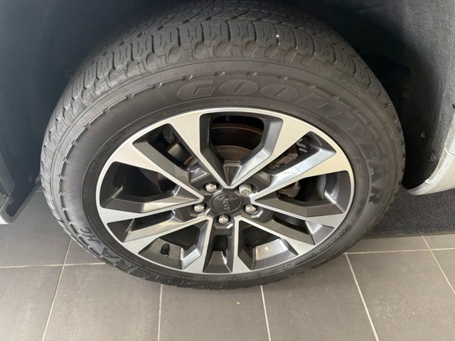2022 Jeep Grand Cherokee Overland Silver at Monument Chevrolet