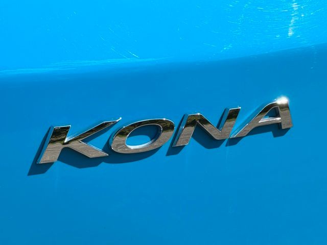 2023 Hyundai Kona Limited 28