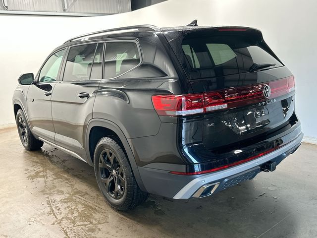 2025 Volkswagen Atlas 2.0T Peak Edition Black at Subaru and VW of Moon Township