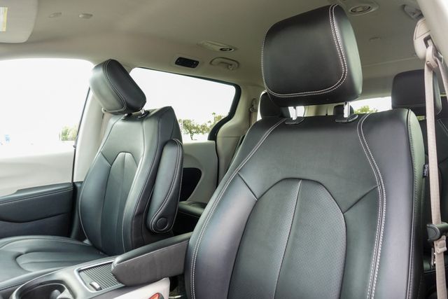 used 2024 Chrysler Pacifica Hybrid car, priced at $26,797