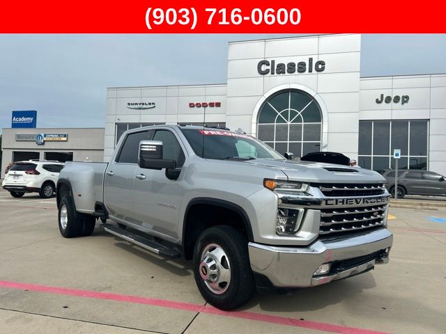 Silver Ice Metallic 2022 Chevrolet Silverado 3500HD Pickup Truck Four-Wheel Drive Automatic