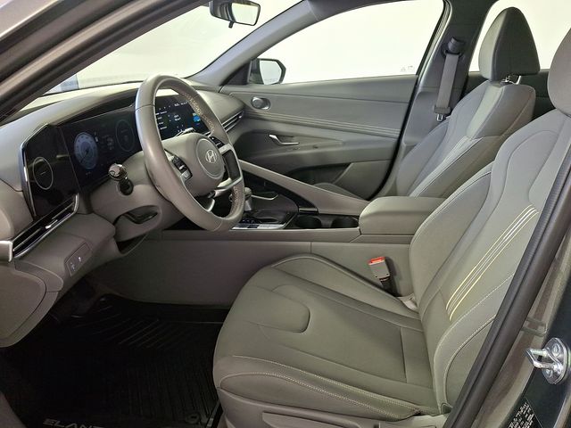 Used 2025 Hyundai Elantra Sedan