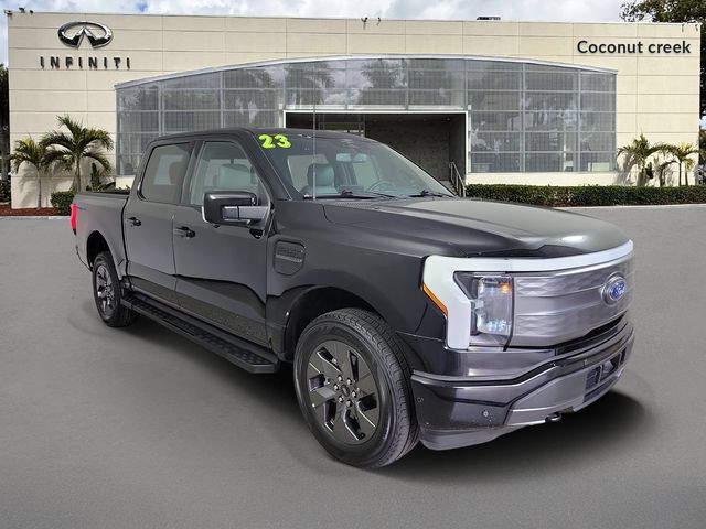 2023 Ford F-150 Lightning Lariat SuperCrew AWD
