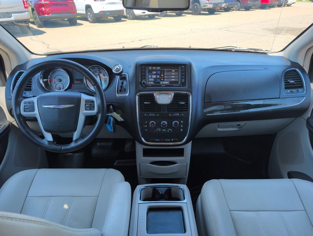 Used 2016 Chrysler Town & Country Van