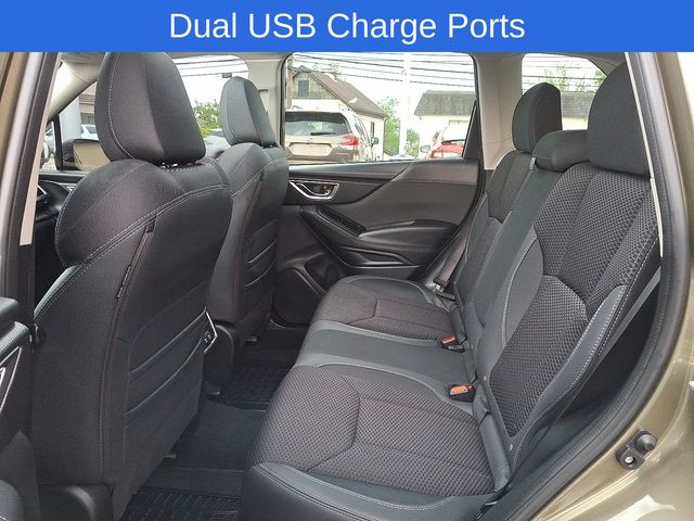 2022 Subaru Forester Premium photo