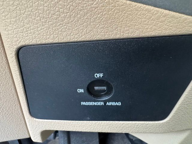 Used 2016 White Ford XLT image 26
