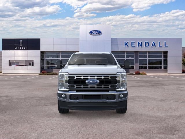 New 2026 Oxford White Ford XLT image 6