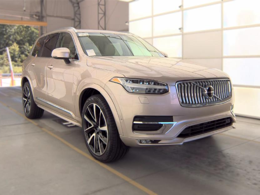  2023 Volvo XC90 B6 Plus Bright Theme 7-Passenger AWD   