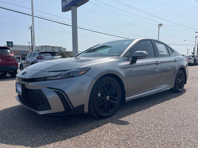 Used 2025  Toyota SE image 3