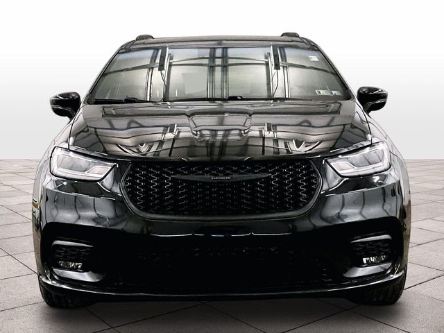 2022 Chrysler Pacifica Touring L Black at Phil Fitts Ford